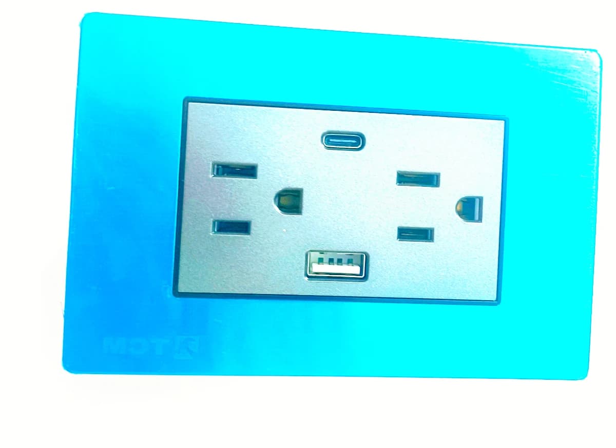 Imagen de Toma Corriente Doble AC y toma Usb A y Usb C PBK-099G-GREY